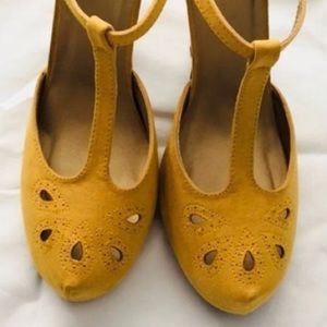 ModCloth Graham heels Sz 9